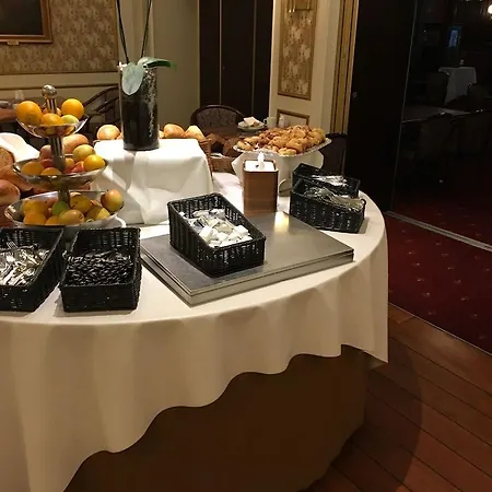 Helnan Phonix Отель 4*