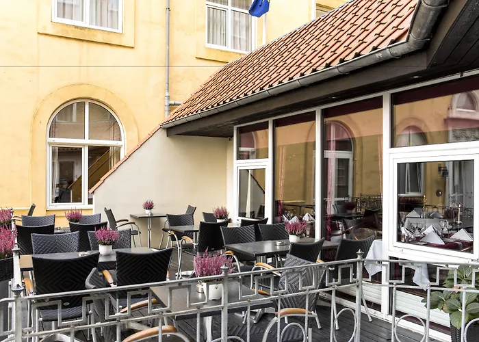 Helnan Phonix Отель 4*