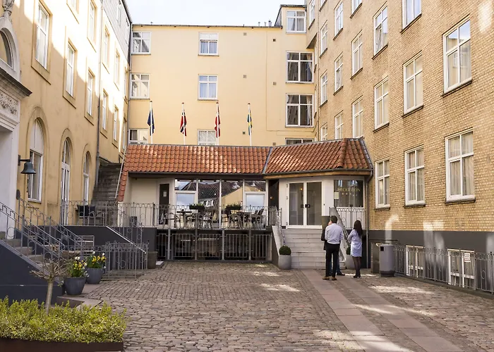 Helnan Phonix Отель 4*